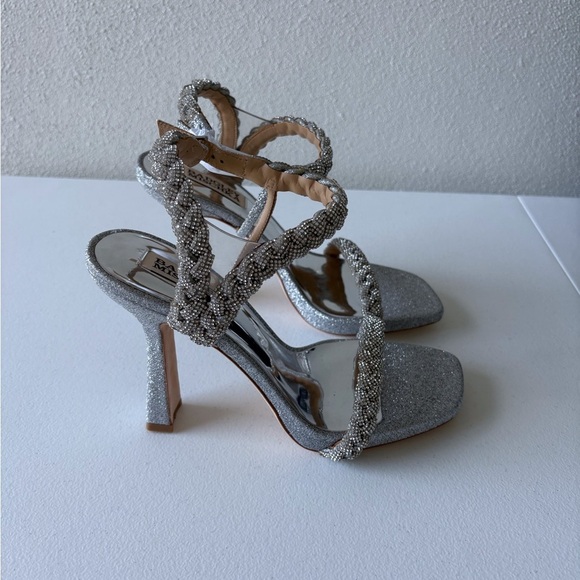 Badgley Mischka Fennel Silver Cocktail Heels Braided Size 8 Formal Elegant Gala - Picture 5 of 8
